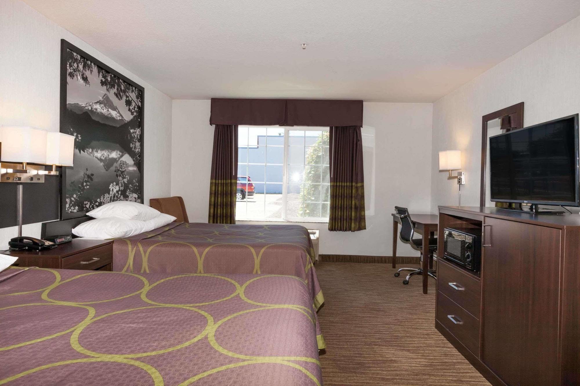 Super 8 By Wyndham Gresham/Portland Area Or Hotel Buitenkant foto